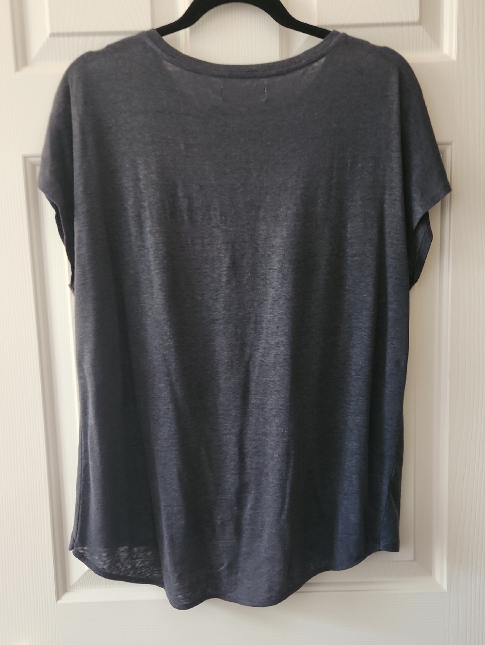 Lou & Grey Charcoal Linen Knot-Front Short Sleeve Tee - Picture 4 of 5